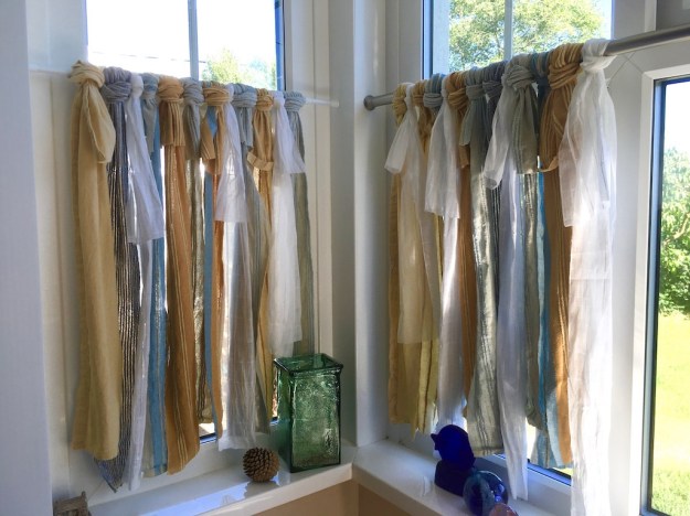 rag-curtains-for-bay-window
